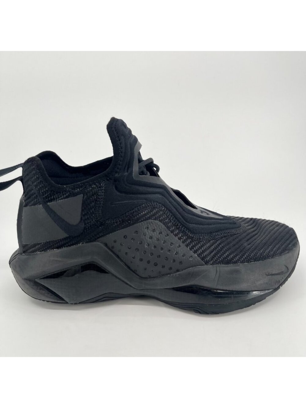 Nike LeBron Soldier 14 Mens Size 10.5 Black Athletic Basketball Shoes Sneakers